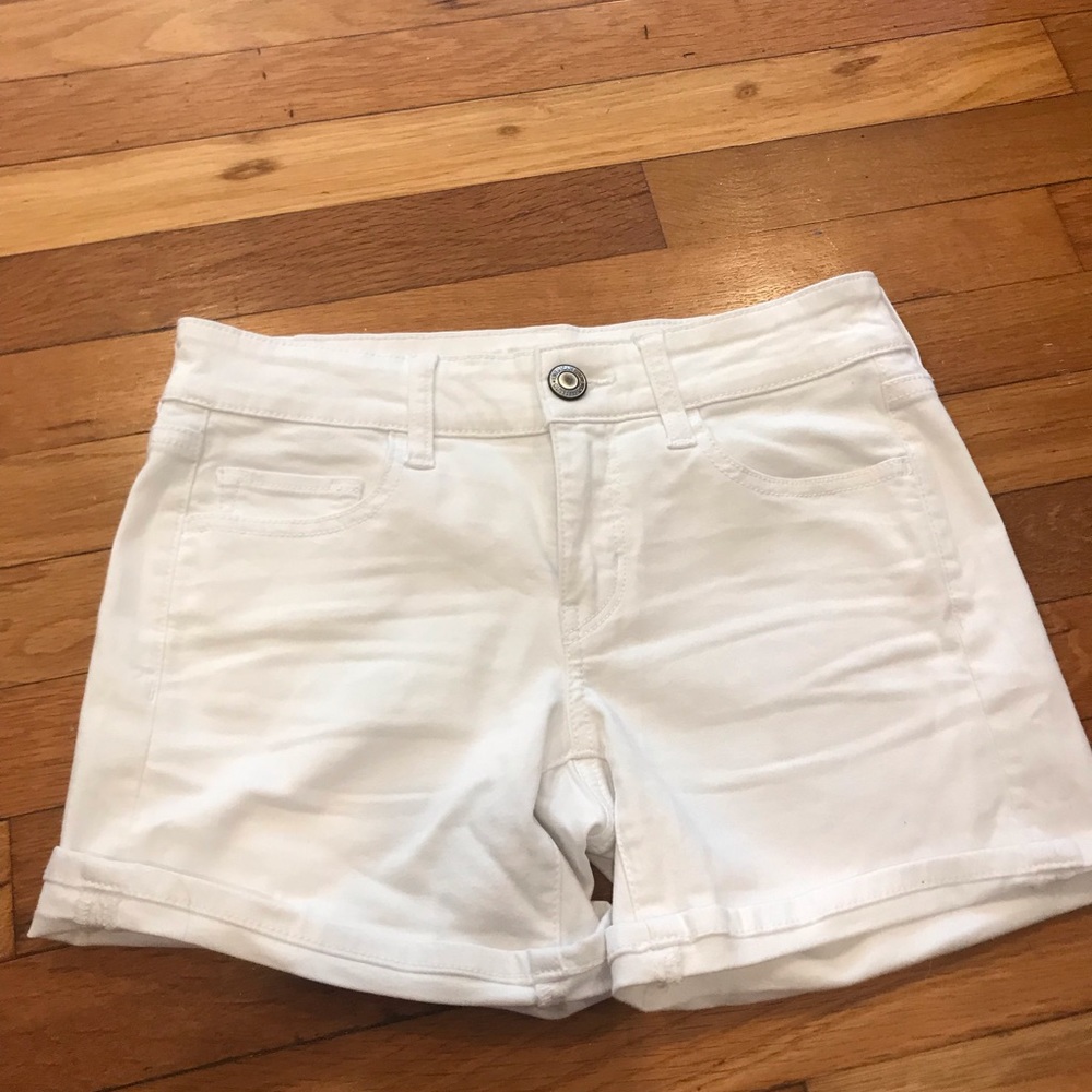 American Eagle super stretch white denim shorts